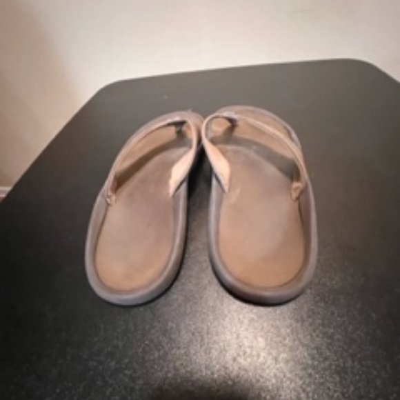 Olukai Ohana size 10 brown flipflop main image 4